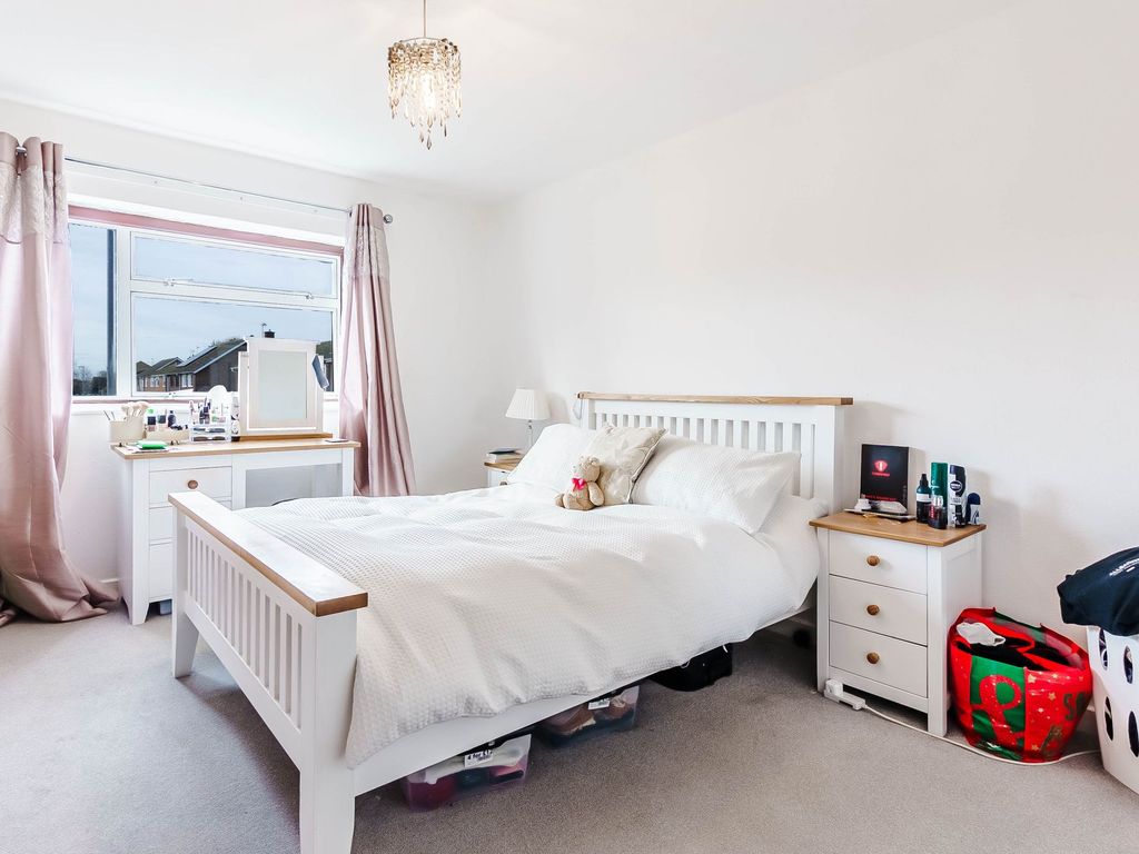 2 bed flat for sale in Arber Close, Bottisham CB25, £160,000