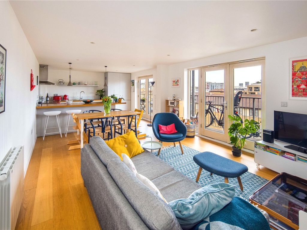 2 bed flat for sale in Eastside Mews, Bow, London E3, £525,000