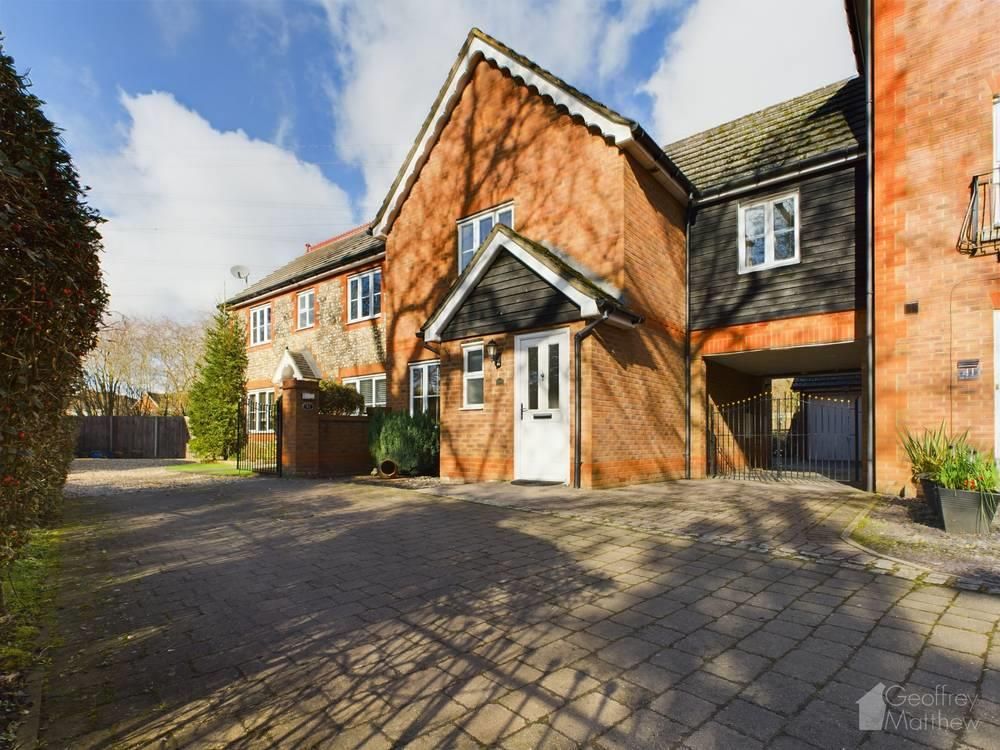 4 bed property for sale in The Beacons, Great Ashby, Stevenage SG1, £450,000