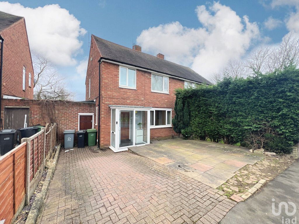 3 bed semi-detached house for sale in Chapel Street, Brierley Hill DY5, £180,000