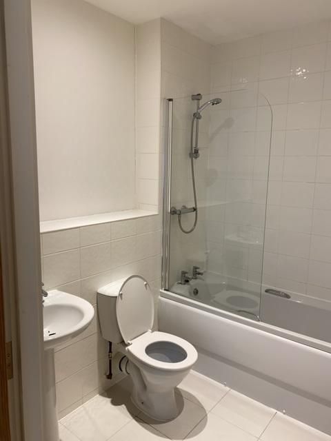 1 bed flat to rent in Archer House, John Street, Stockport SK1, £800 pcm