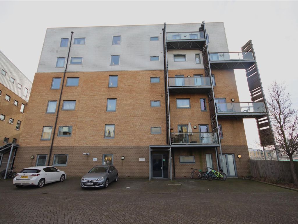 1 bed flat to rent in Rustat Avenue, Cambridge CB1, £1,475 pcm