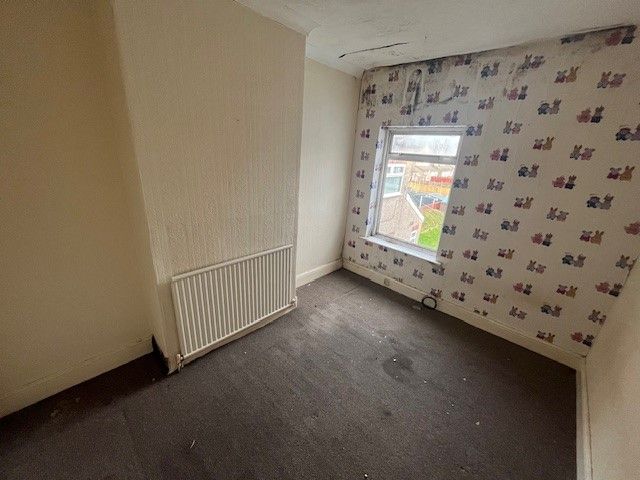 3 bed terraced house for sale in Rutland Street, Grimsby DN32, £50,000