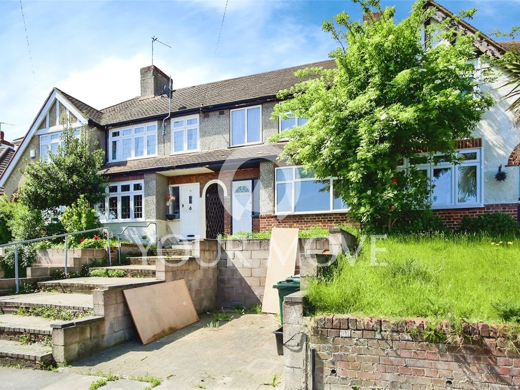 3 bed terraced house to rent in Ashen Drive, Dartford DA1, £1,650 pcm