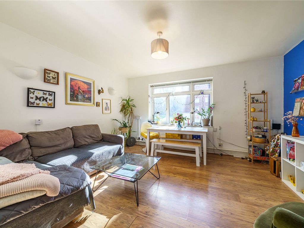 3 bed flat to rent in Sydenham Hill, Sydenham Hill, London SE23, £2,100 pcm