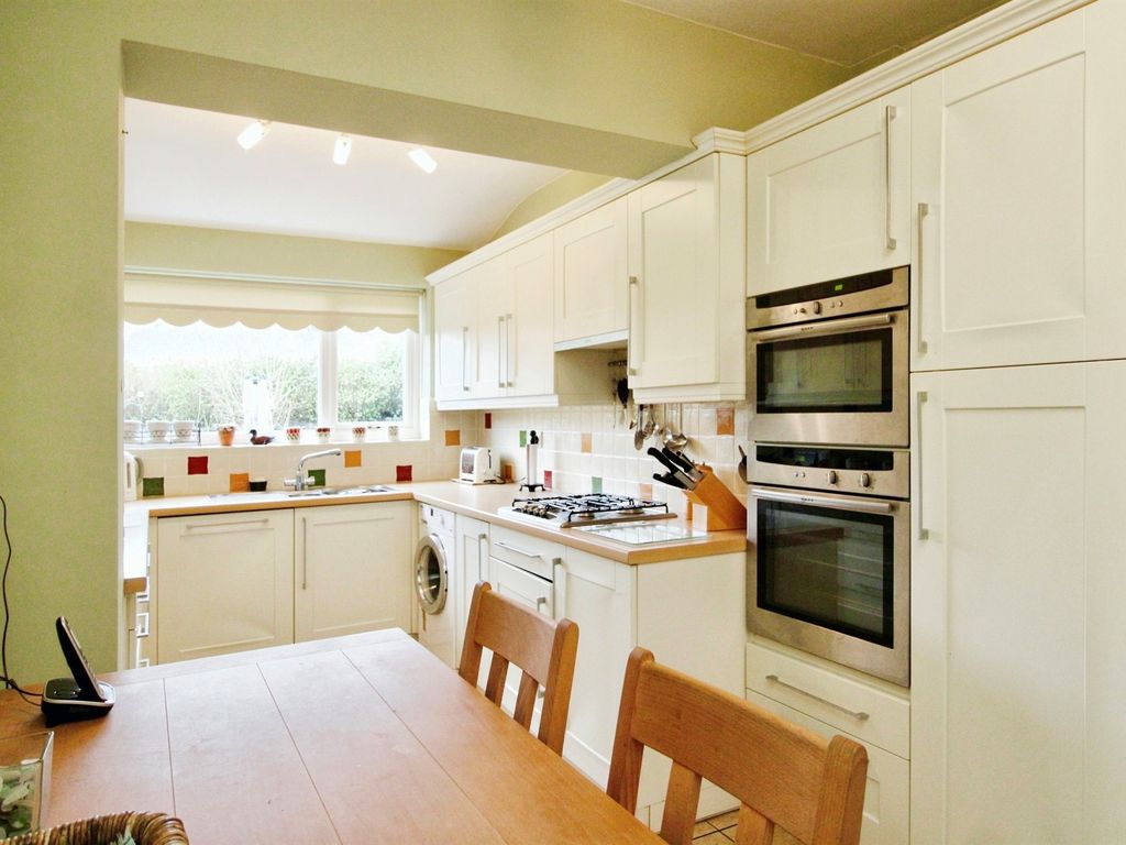 3 bed bungalow for sale in Longmeadow Drive, Dinas Powys CF64, £425,000
