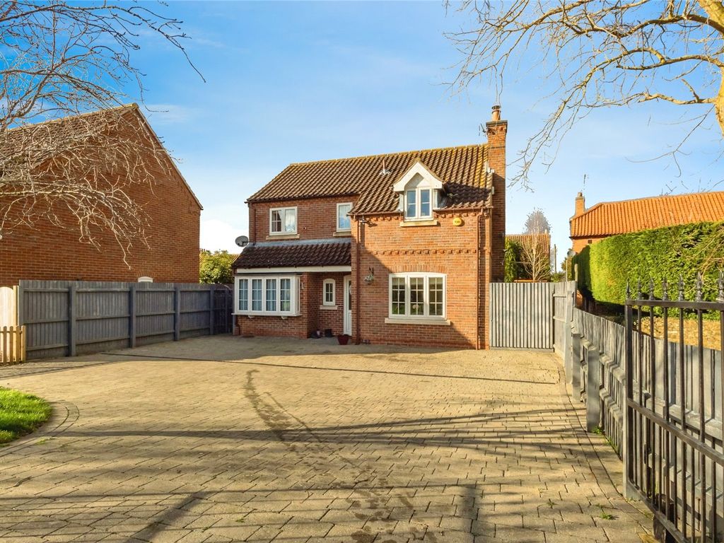4 bed detached house for sale in Barkestone Lane, Plungar, Nottingham, Leicestershire NG13, £500,000