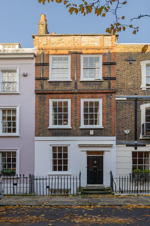 4 bed terraced house for sale in Upper Cheyne Row, London SW3, £3,750,000