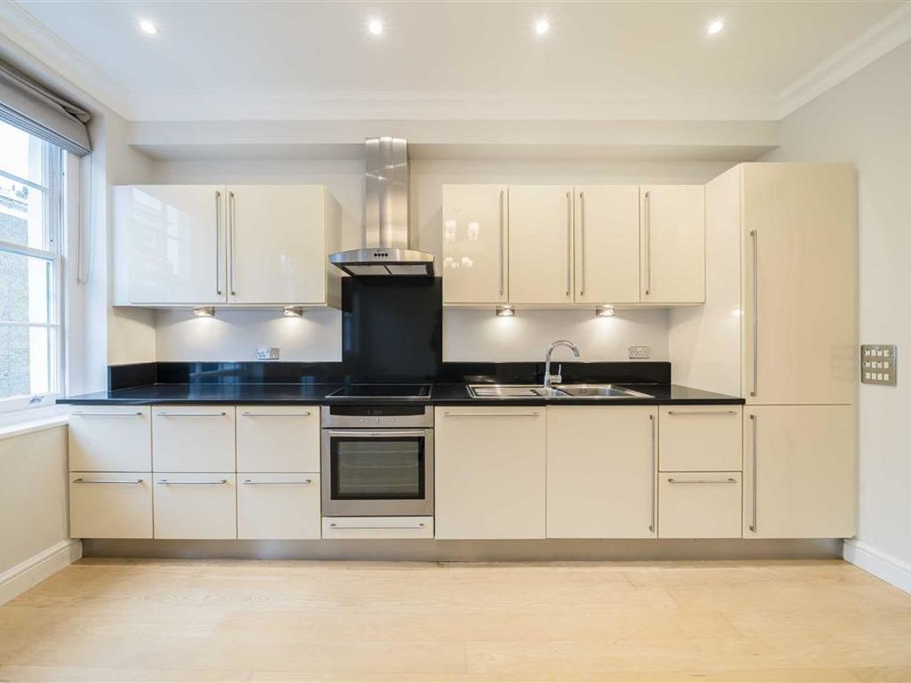 1 bed flat to rent in Great Cumberland Place, London W1H, £3,250 pcm