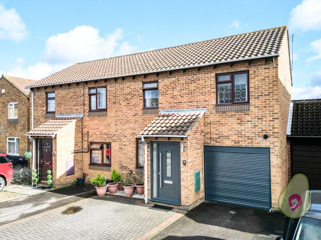 3 bed semi-detached house for sale in Chilcombe Way, Lower Earley RG6, £425,000