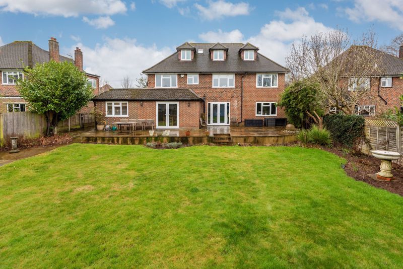 5 bed detached house for sale in Heatherside Close, Little Bookham Street, Great Bookham, Bookham, Leatherhead KT23, £1,450,000