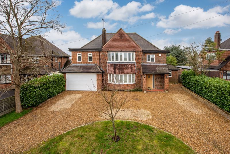 5 bed detached house for sale in Heatherside Close, Little Bookham Street, Great Bookham, Bookham, Leatherhead KT23, £1,450,000