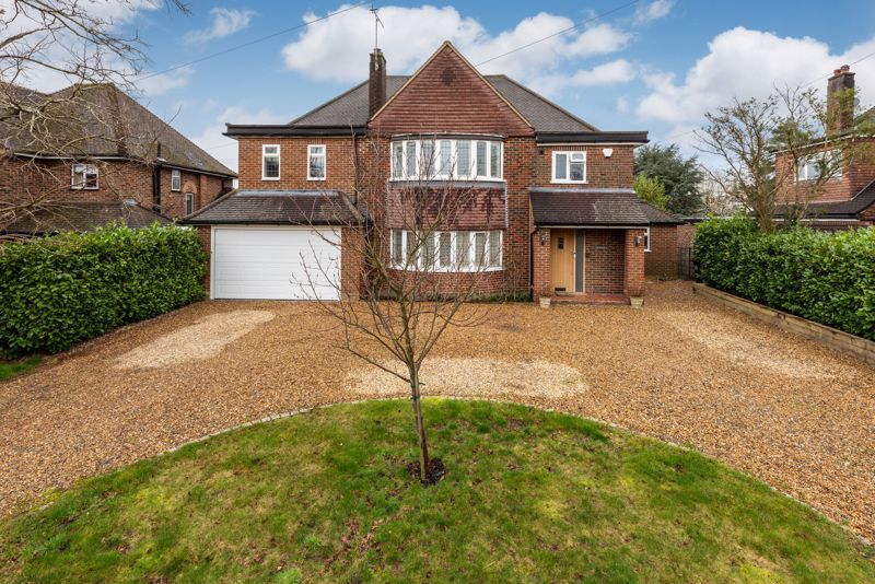 5 bed detached house for sale in Heatherside Close, Little Bookham Street, Great Bookham, Bookham, Leatherhead KT23, £1,450,000