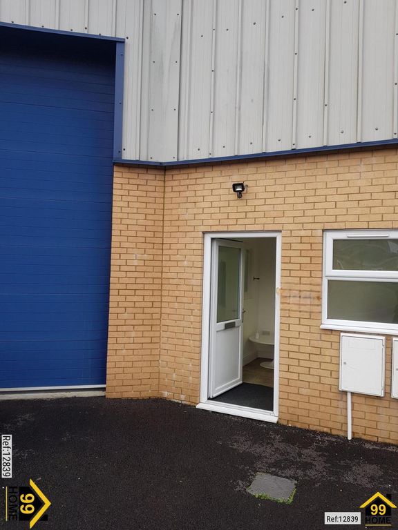 Warehouse to let in Masons Wharf, Corsham, Wiltshire SN13, £19,800 pa