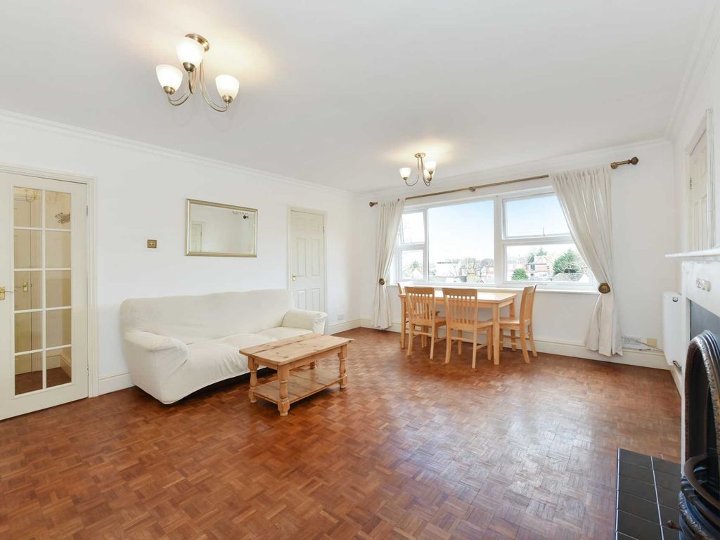 1 bed flat for sale in Hardwick Green, Ealing W13, £367,500