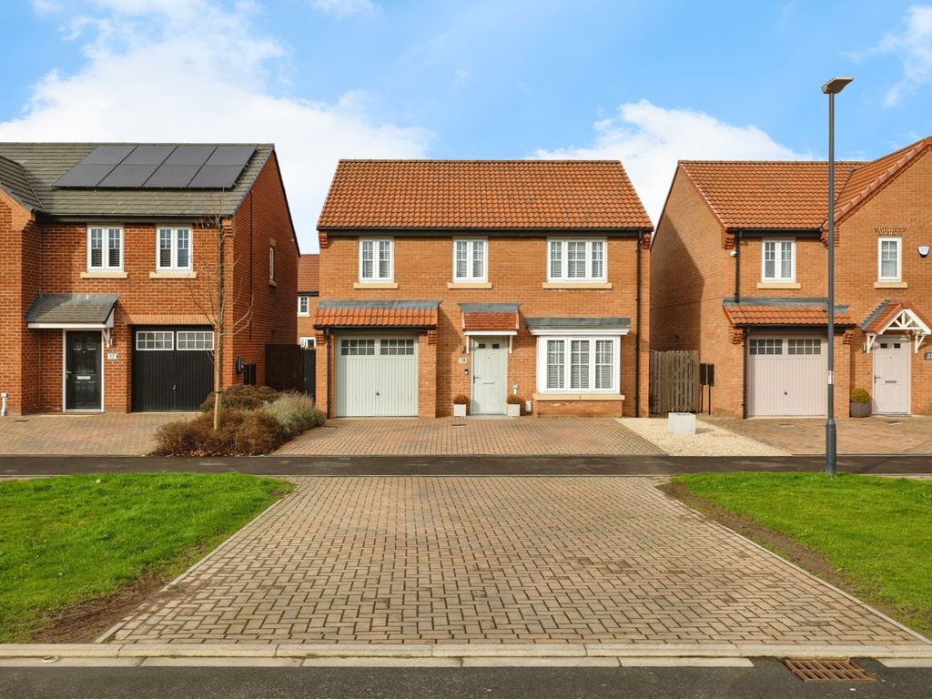 4 bed detached house for sale in Apple Tree Road, Stokesley, Middlesbrough TS9, £167,500