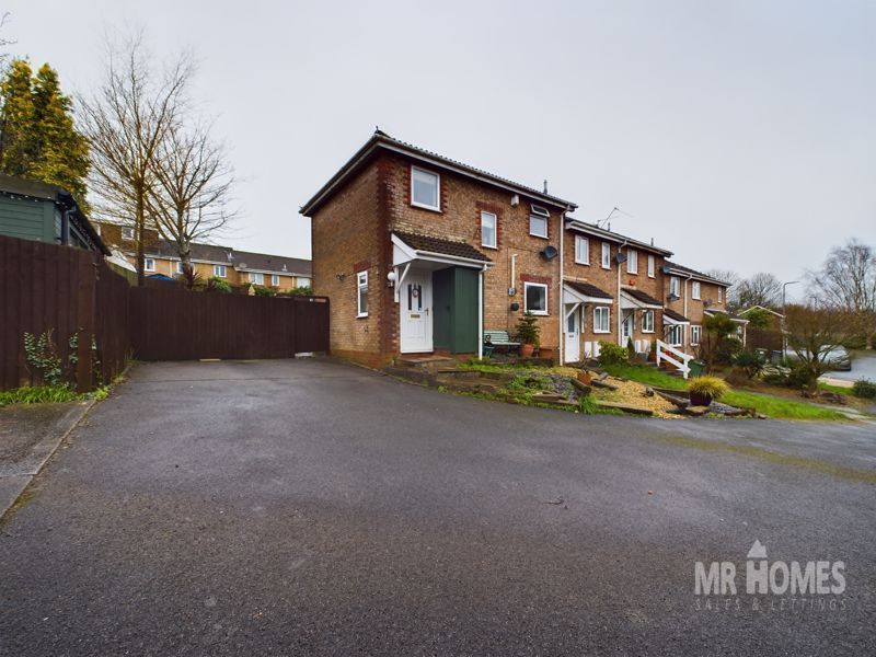3 bed end terrace house for sale in Bankside Close, Thornhill, Cardiff CF14, £320,000