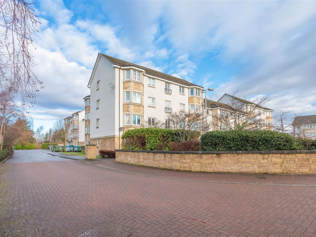 1 bed flat for sale in Simpson Square, Perth PH1, £105,000