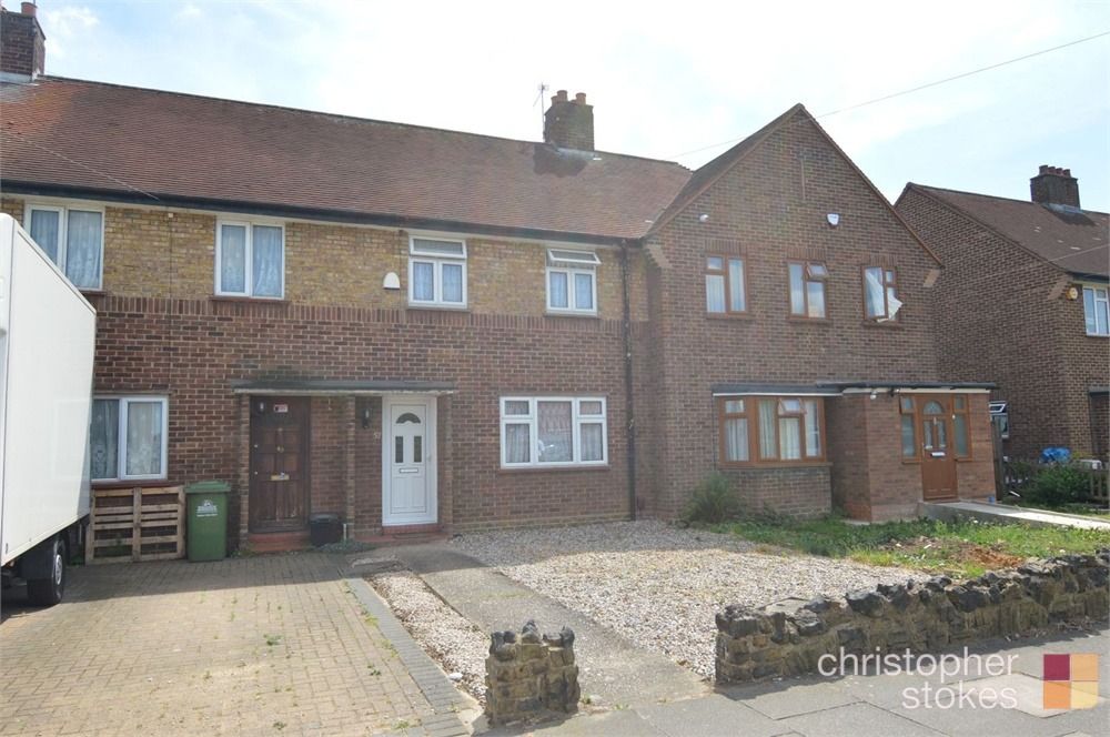 2 bed terraced house to rent in Cameron Drive, Waltham Cross, Hertfordshire EN8, £1,750 pcm