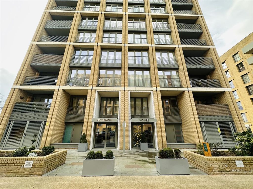 2 bed flat for sale in Hawfinch House, 1 Moorhen Drive, London, Greater London NW9, £500,000