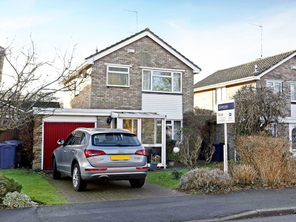 3 bed detached house to rent in Pound Crescent, Marlow SL7, £2,200 pcm