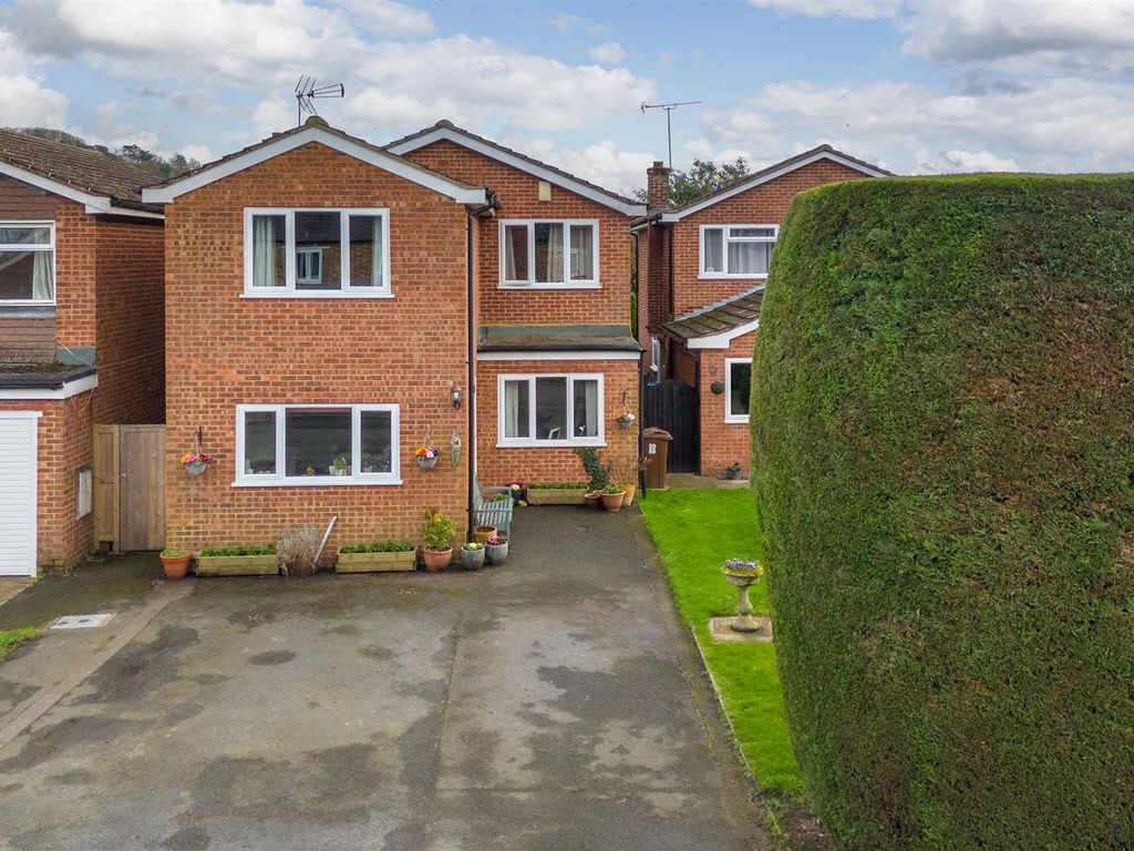 4 bed detached house for sale in Lower Green, Westcott, Aylesbury HP18, £575,000