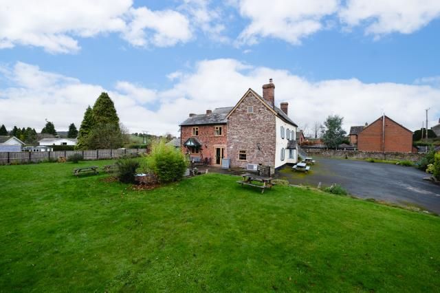 6 bed detached house for sale in Stoke Prior, Herefordshire HR6, £540,000