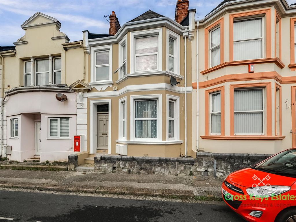2 bed flat for sale in Whittington Street, Plymouth PL3, £125,000