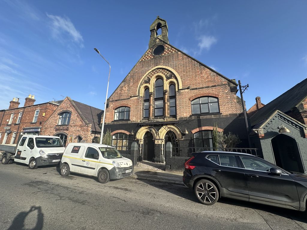 Retail premises to let in Christleton Road, Boughton, Chester CH3, £13,100 pa