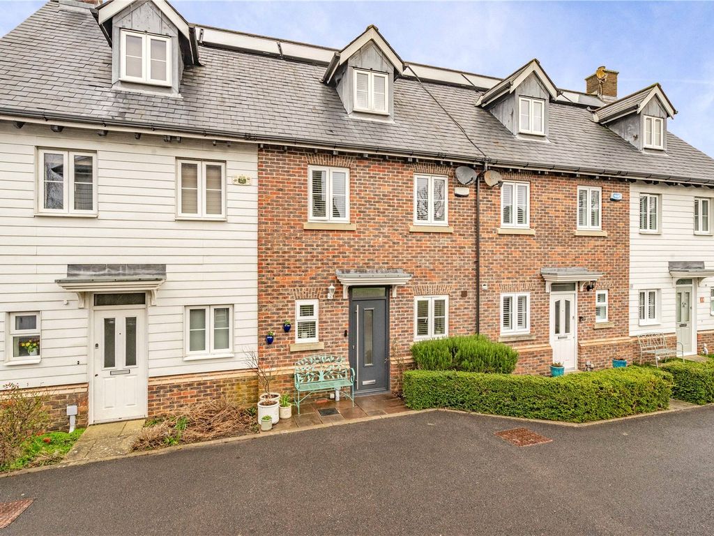3 bed terraced house for sale in Broomfield, Bells Yew Green, Tunbridge Wells TN3, £500,000