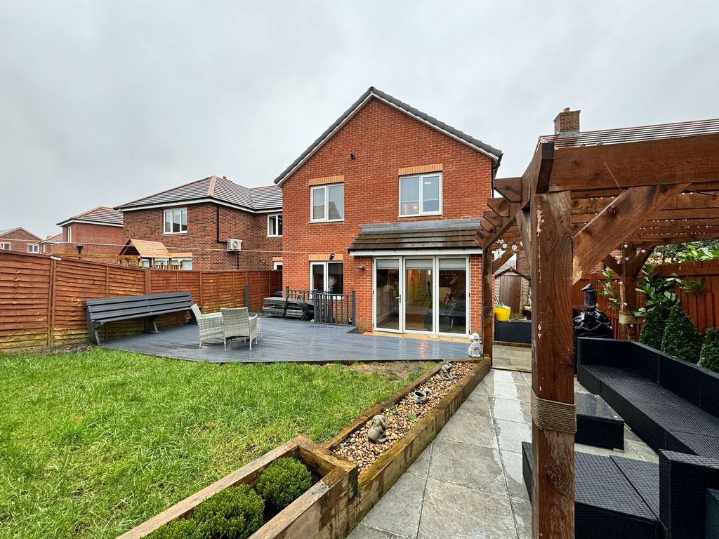 4 bed detached house for sale in Bradbury Way, Chilton DL17, £62,500