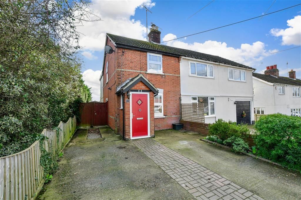 2 bed semi-detached house for sale in Rettendon Common, Chelmsford, Essex CM3, £264,500