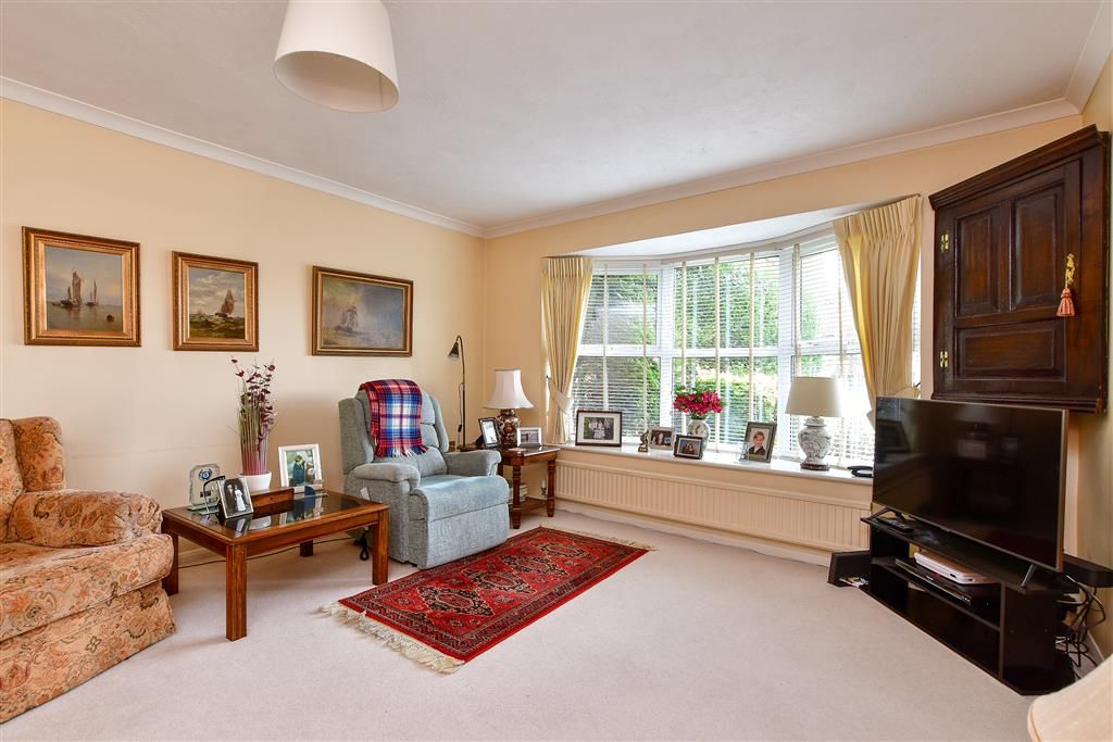 4 bed end terrace house for sale in Greystone Avenue, Worthing, West Sussex BN13, £264,500