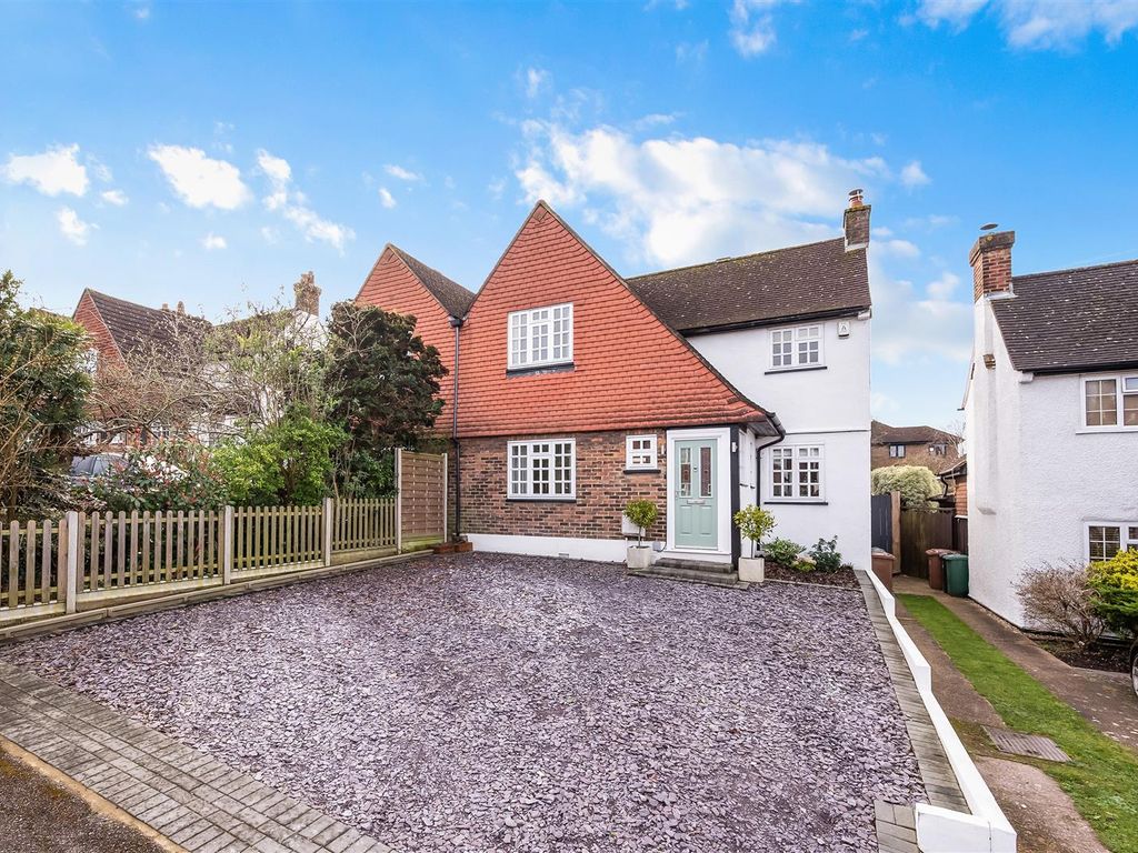 4 bed semi-detached house for sale in Salisbury Road, Banstead SM7, £780,000