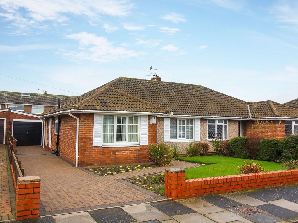 2 bed bungalow for sale in Grindon Close, Whitley Bay NE25, £299,999