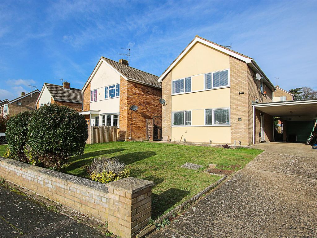 4 bed detached house for sale in Sefton Way, Newmarket CB8, £425,000