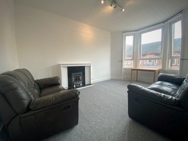 1 bed flat to rent in Cartside Street, Battlefield, Glasgow G42, £725 pcm