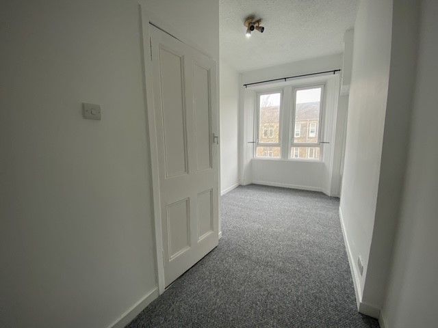1 bed flat to rent in Cartside Street, Battlefield, Glasgow G42, £725 pcm