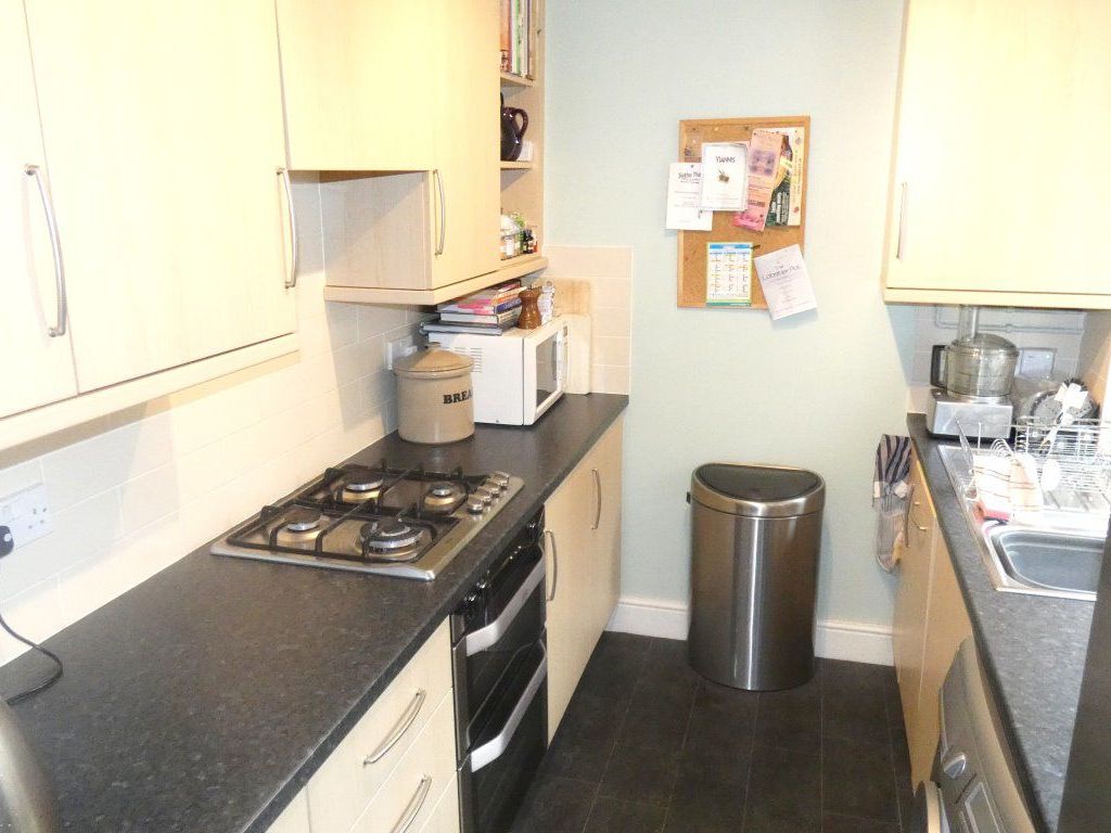 2 bed semi-detached house to rent in Abbey Road, Beeston Nottingham NG9, £980 pcm