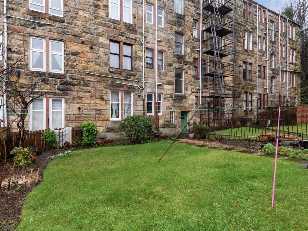 2 bed flat for sale in Ashburn Gardens, Gourock, Inverclyde PA19, £120,000