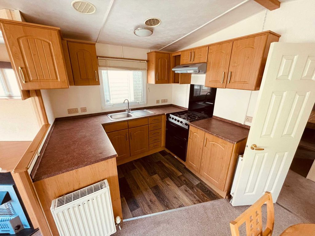 2 bed mobile/park home for sale in Halkyn Street, Holywell CH8, £8,950
