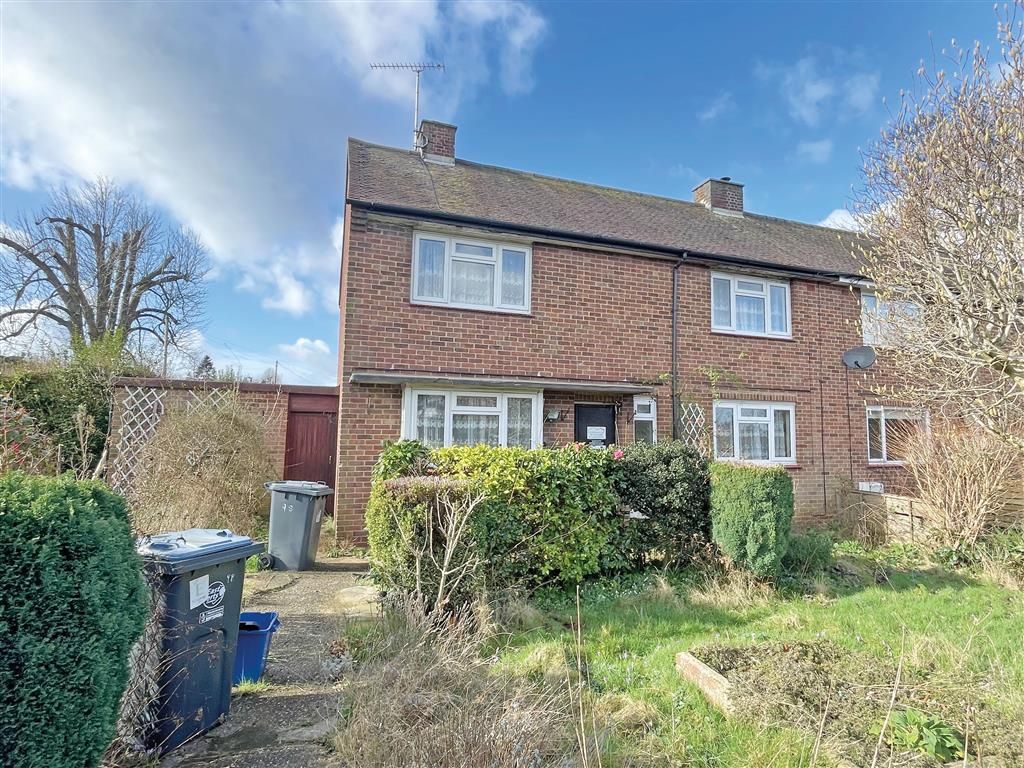 4 bed semi-detached house for sale in Apton Road, Bishop's Stortford CM23, £310,000