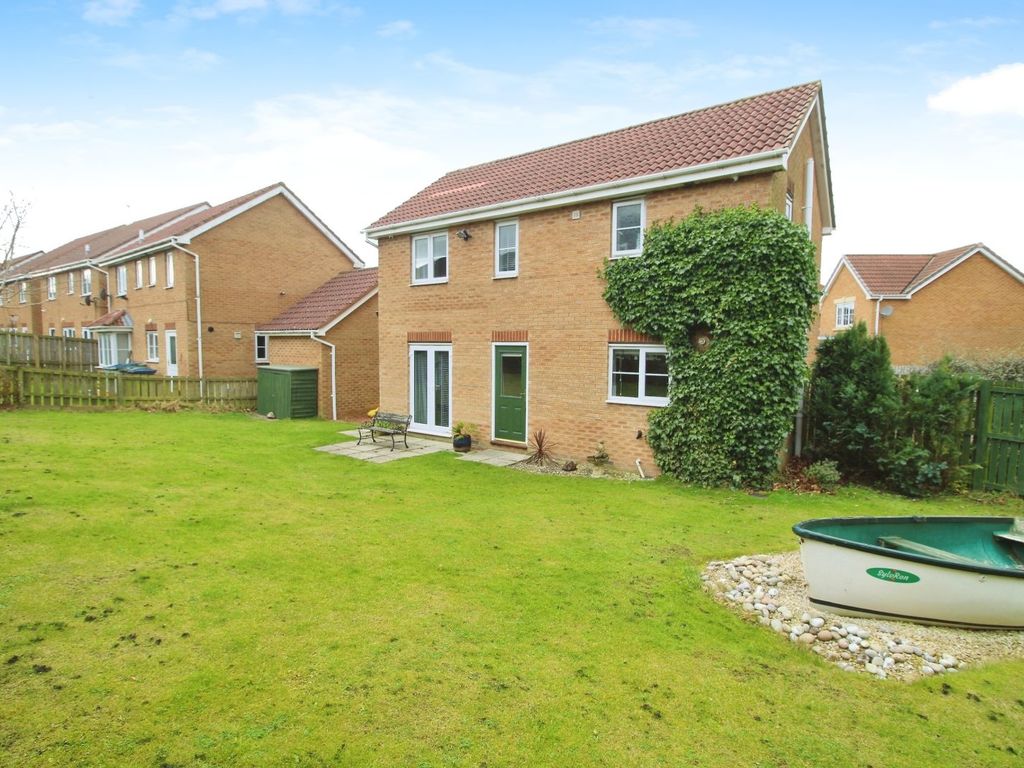 3 bed detached house for sale in Fenwick Way, Consett, Durham DH8, £189,950