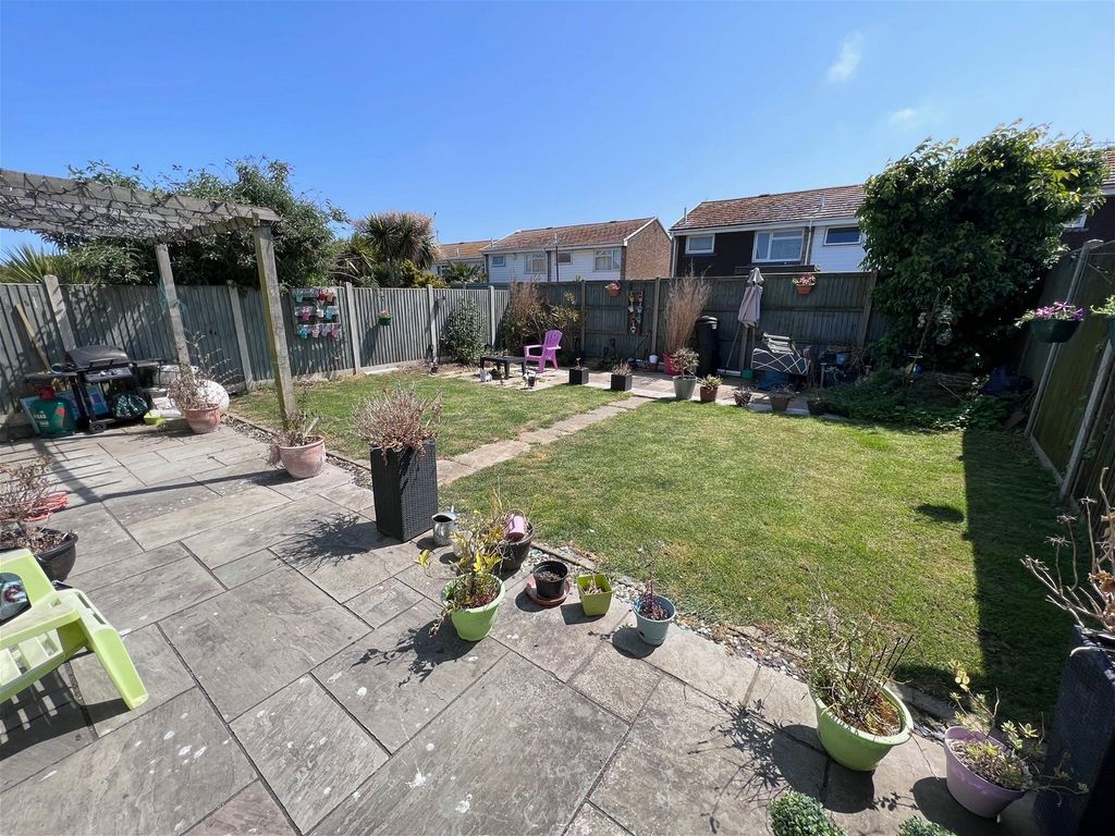 4 bed semi-detached house for sale in Eastchurch Road, Cliftonville, Margate CT9, £389,995