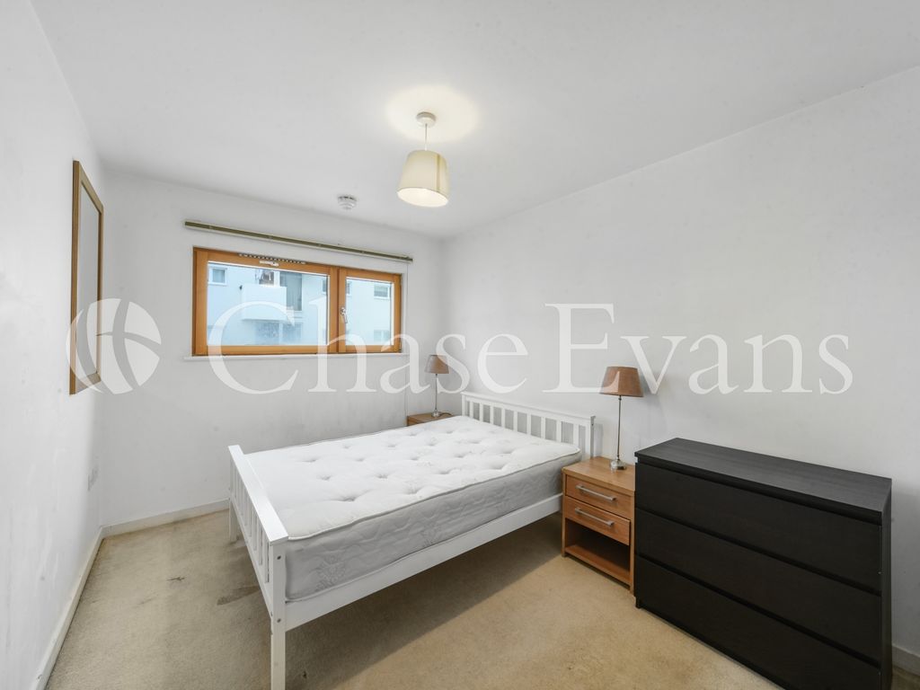 1 bed flat for sale in Schrier Ropeworks, Barking Central, Barking IG11, £195,000