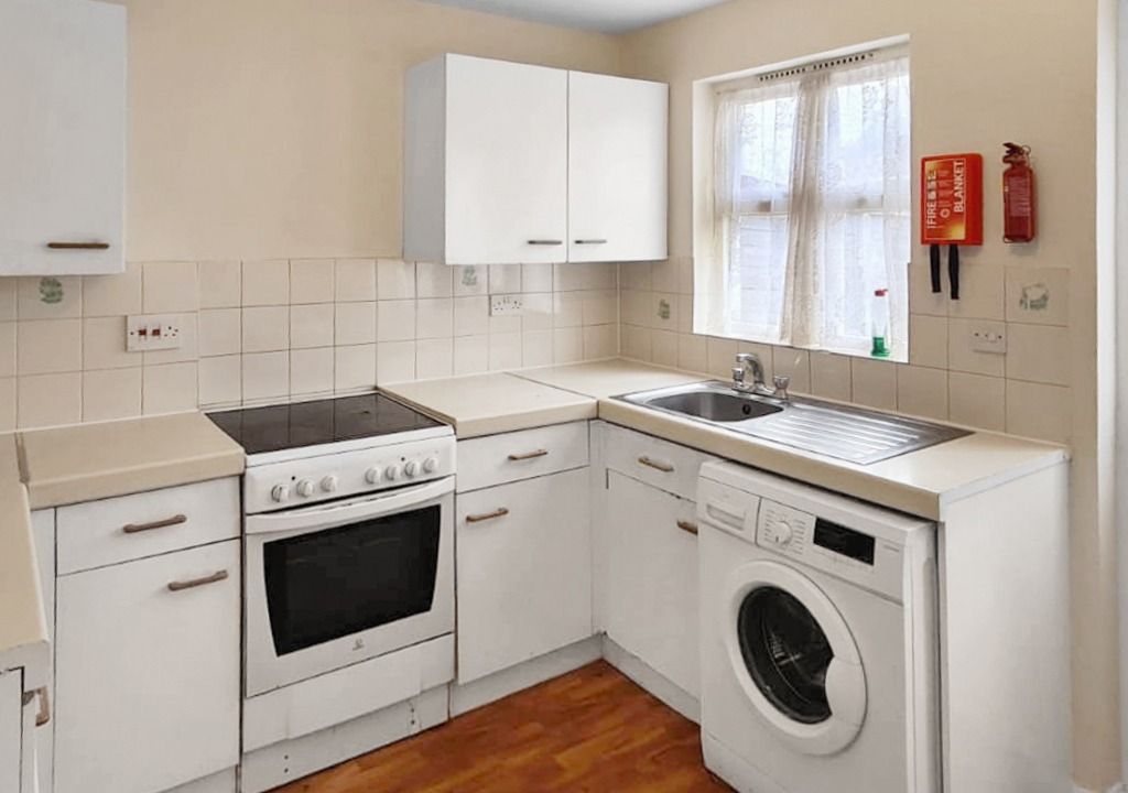 2 bed terraced house to rent in Longbridge Way, London, Greater London SE13, £1,600 pcm