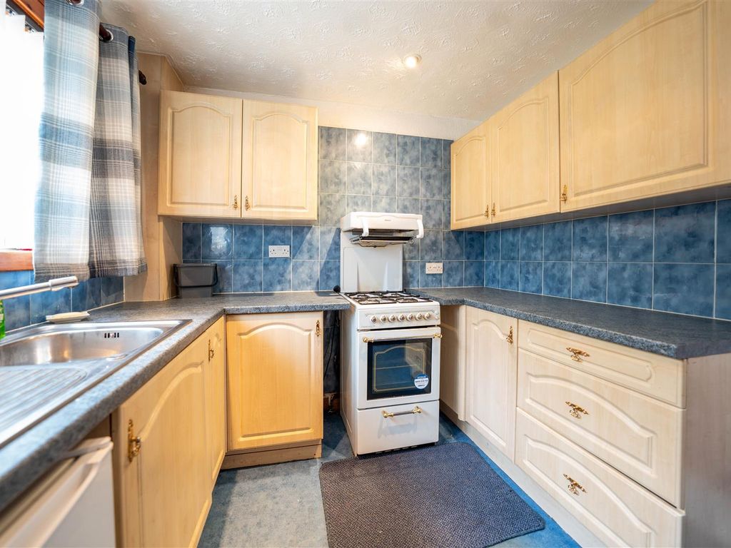 2 bed property for sale in Bruce Crescent, Perth PH1, £123,000
