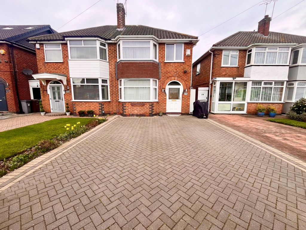 3 bed semi-detached house to rent in Wyckham Road, Castle Bromwich, Birmingham B36, £1,275 pcm