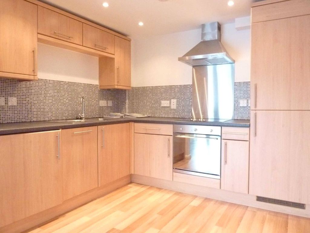 2 bed flat to rent in The Ironworks, Birkhouse Lane, Paddock, Huddersfield HD4, £675 pcm