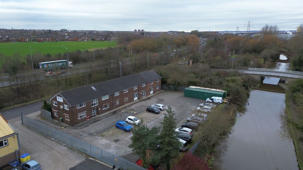 Property for sale in Meridian House, Stanney Mill Road, Little Stanney, Ellesmere Port, Cheshire CH2, £395,000